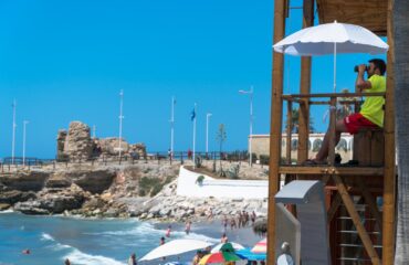 Se inicia el plazo para optar a las Bolsas de Trabajos para contratar al personal para los servicios de socorrismo y vigilancia de playas