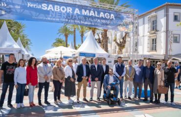 El alcalde de Nerja y el presidente de la Diputación  abren oficialmente la Feria Sabor a Málaga