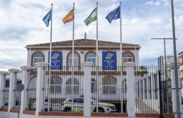 El Pleno felicita a cuatro agentes de la Policía Local por sus actuaciones meritorias