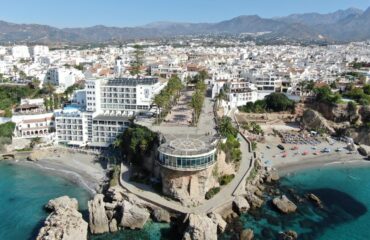 Nerja continúa liderando la reducción del  desempleo