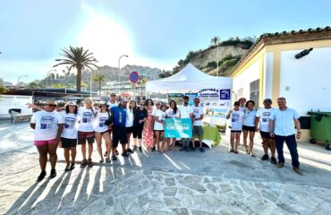 Nerja celebra el Día Mundial de los Océanos con limpieza de fondos marinos y talleres ambientales
