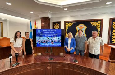 Nerja presumirá de folclore en la Plaza de España