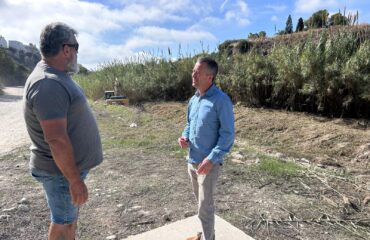 El Ayuntamiento realiza trabajos de limpieza y desbroce del río Chíllar