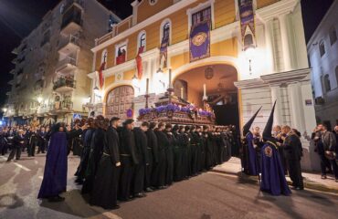 Histórica salida procesional del Nazareno desde su Casa Hermandad el Jueves y Viernes Santo