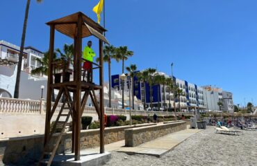 El servicio de vigilancia y socorrismo de playas se amplía hasta los 50 efectivos