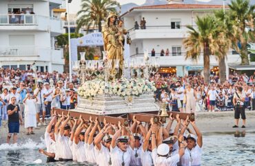 La Virgen del Carmen vuelve a llenar las calles y el litoral de devoción y tradición marinera