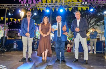 El cantante Paco “El Apañao” y la joven Erika Ramos dan el pistoletazo de salida a la Veladilla de San Miguel