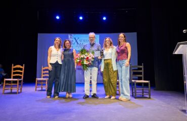 Nerja inaugura la X Semana de Mayores con la entrega del Premio a las Buenas Prácticas a Juan Luis Medina