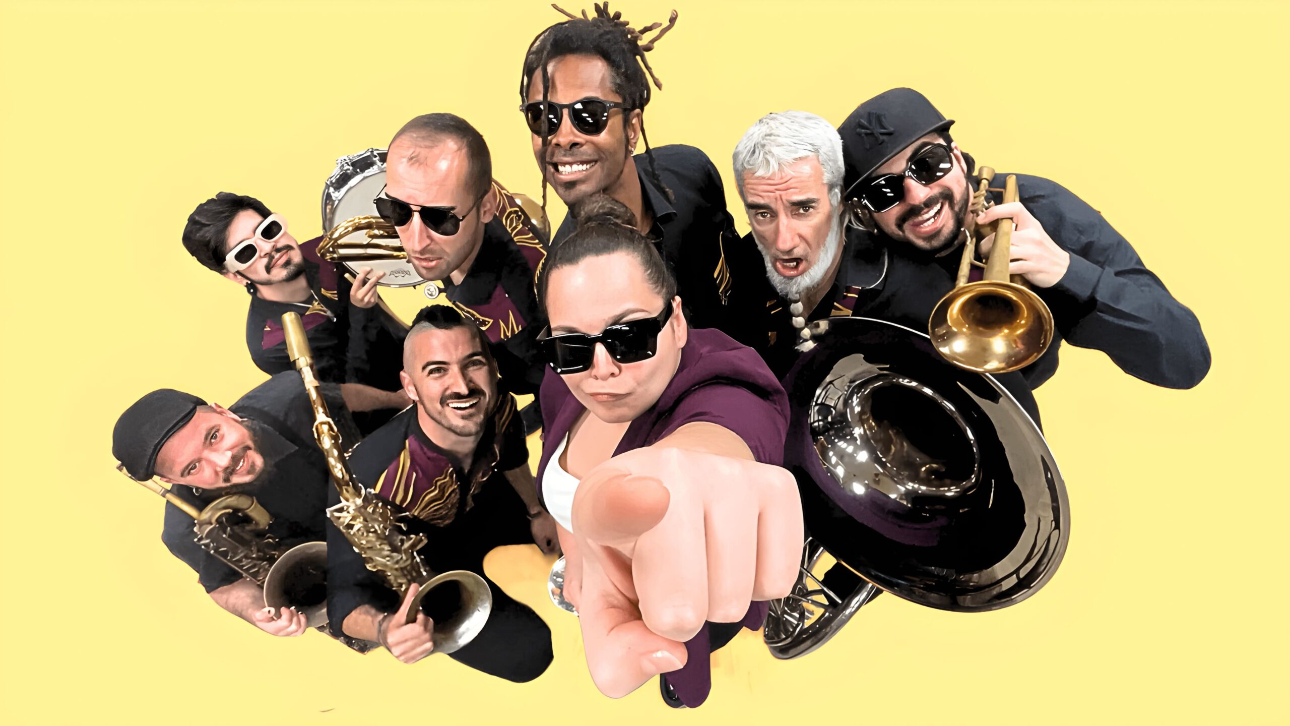 Nerja acoge este sábado el espectáculo musical ‘PARAÍSO GATA’ de Gata Brass Band
