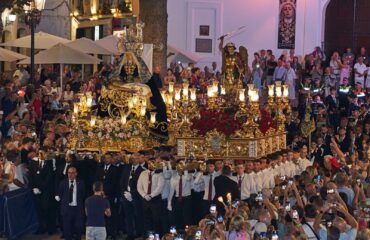Nerja se vuelca con sus Santos Patronos, la Virgen de las Angustias y San Miguel Arcángel