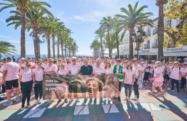 Una marea rosa inunda las calles en apoyo a la lucha contra el cáncer de mama
